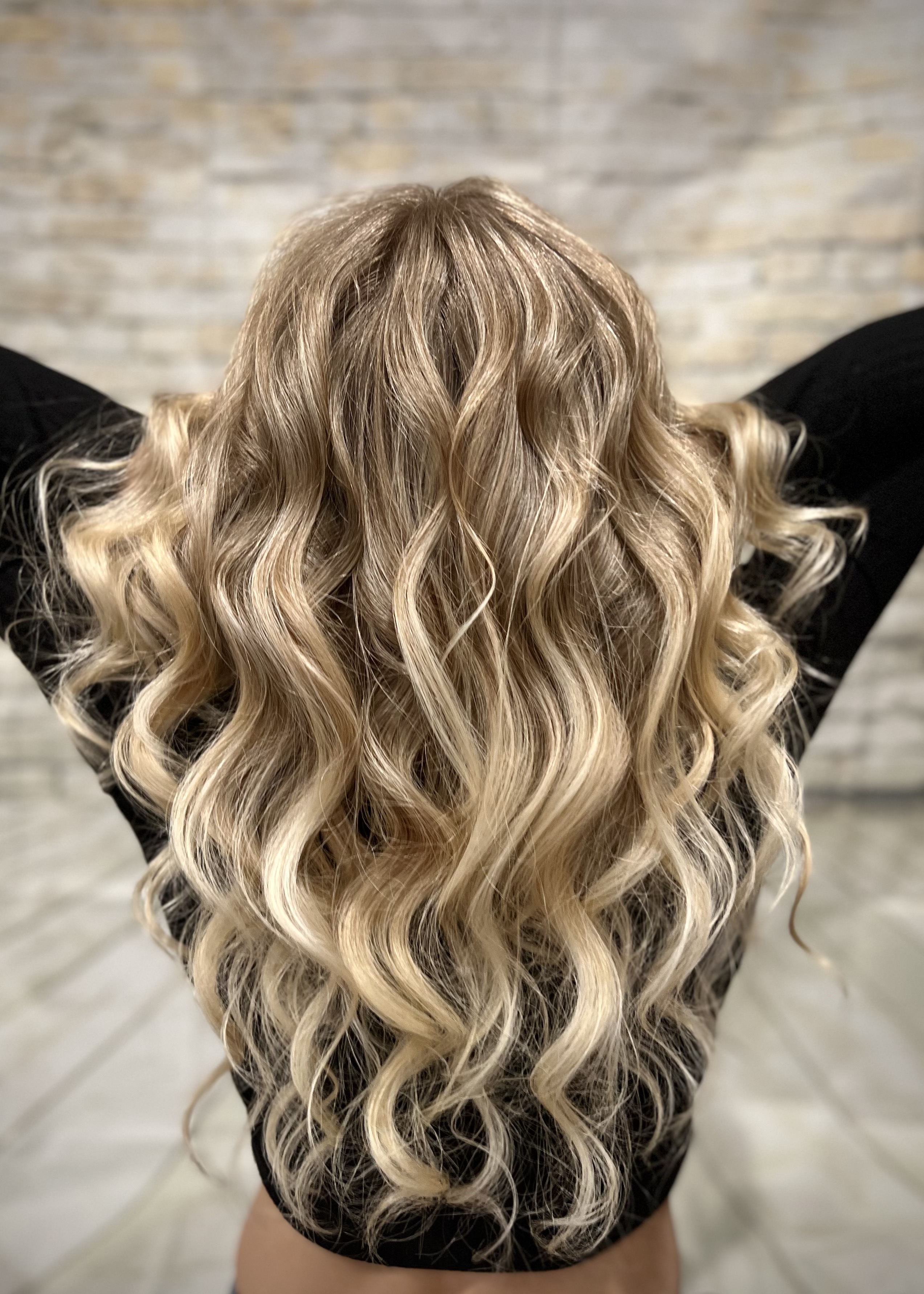 Airtouch-balayage-seamless-blend-of-colors